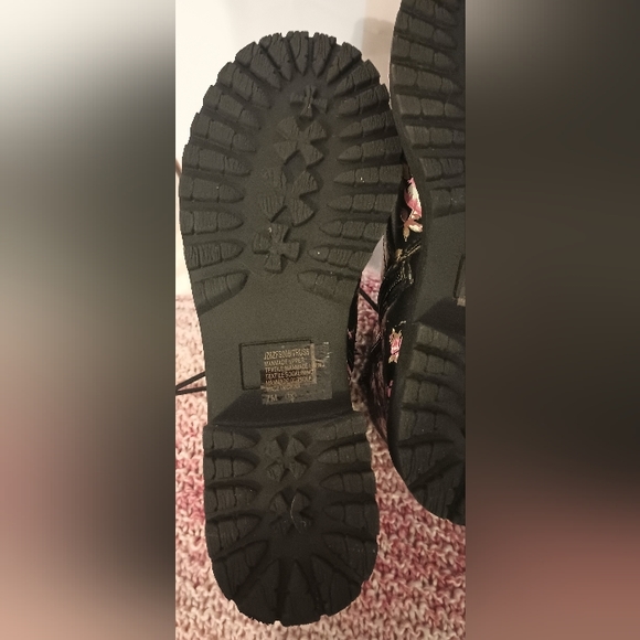 Jelly pop chunky hiking style floral lace up boots - Picture 6 of 9